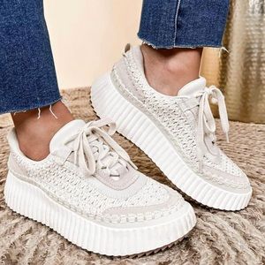 Brand New | Dolce Vita Dolen Sneaker Sandstone 6.5